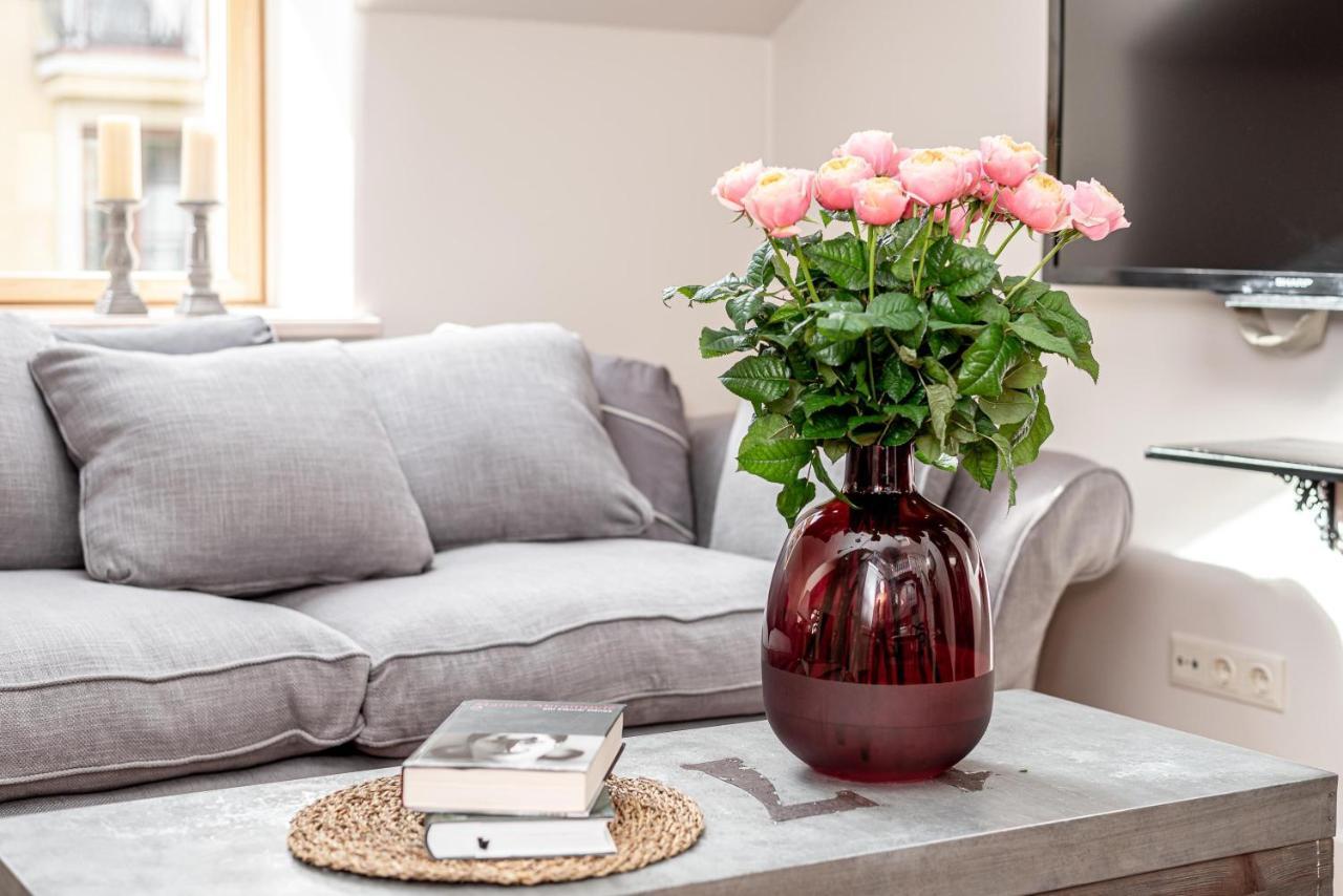 Luxury Gaono In Old Town Apartment Vilnius Luaran gambar