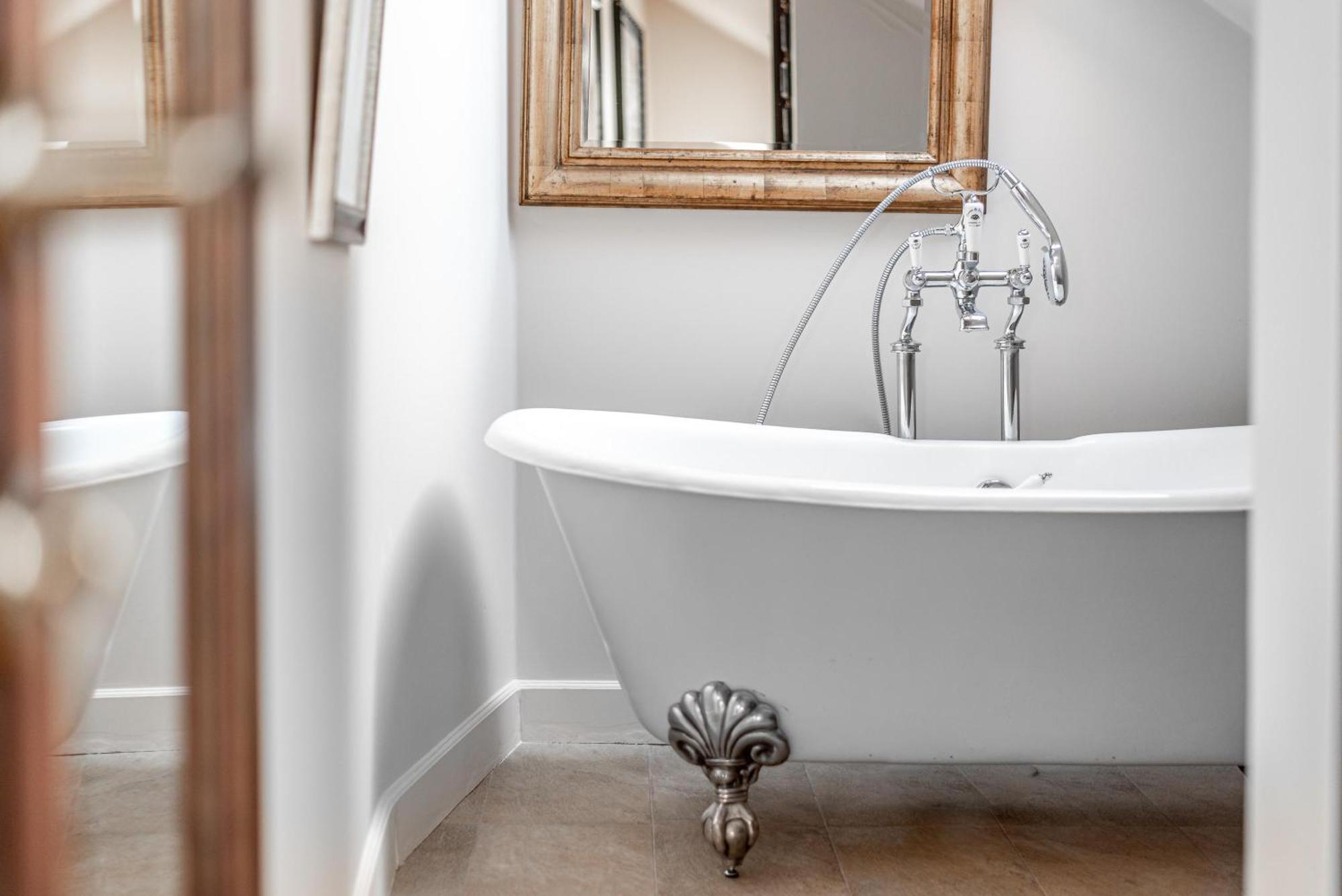 Luxury Gaono In Old Town Apartment Vilnius Luaran gambar